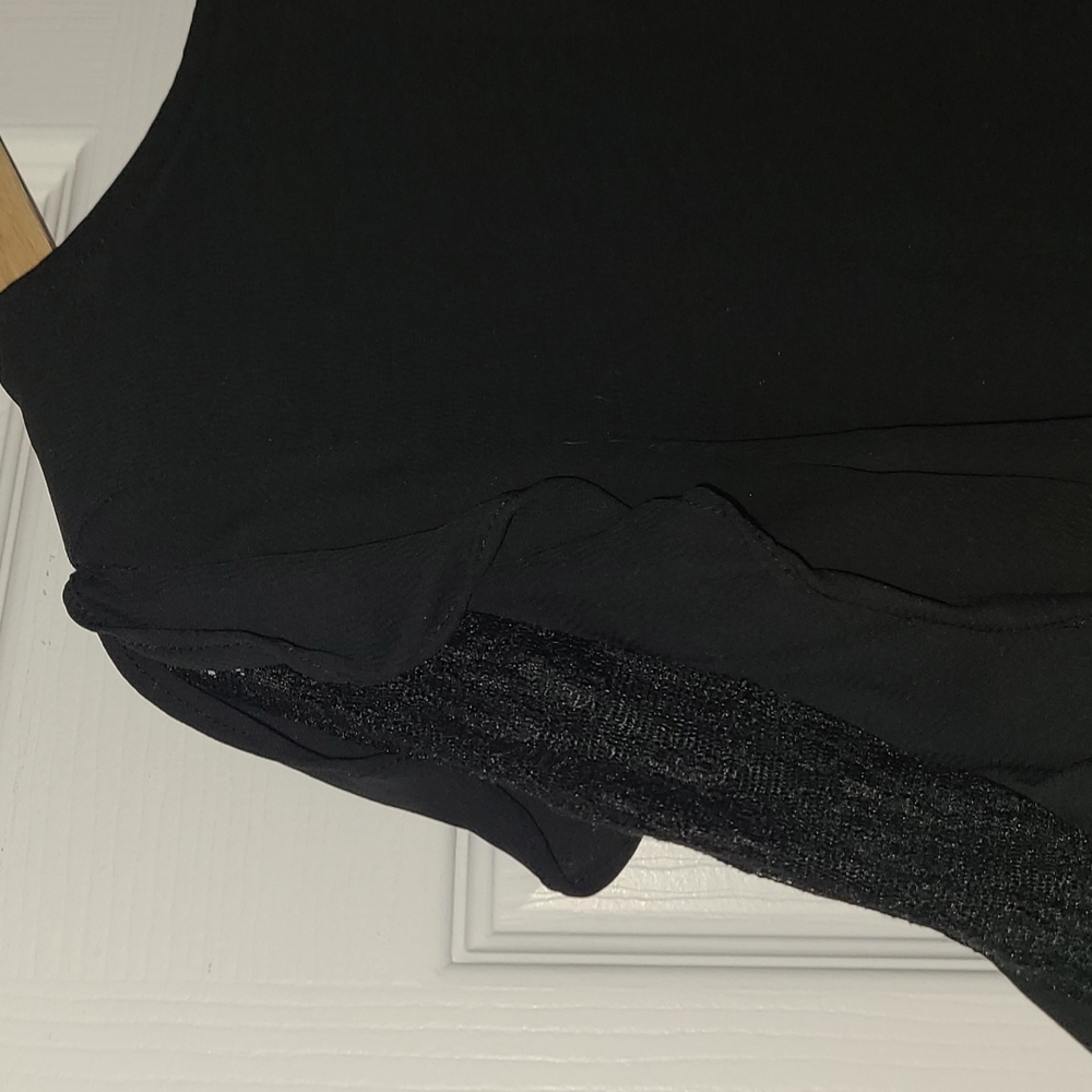 MINE Ruffle Sleeve Blouse - Picture 2 of 6